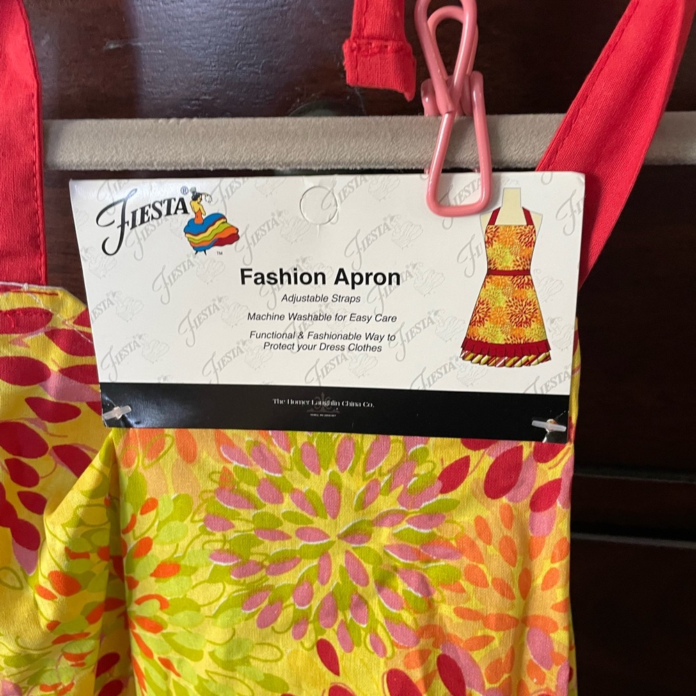 FiestaWare Adjustable Calypso Floral Fashion Apron